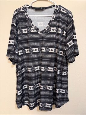 Lucky & Blessed Gray and Black Aztec Print V-Neck Top